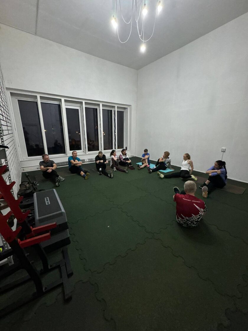 Spēka un stabilitātes treniņš skrējējiem telpās